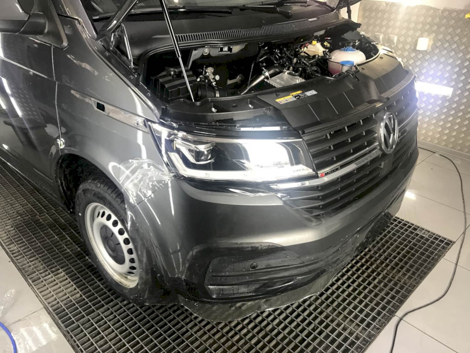 Бронирование кузова плёнкой Бронирование кузова плёнкой