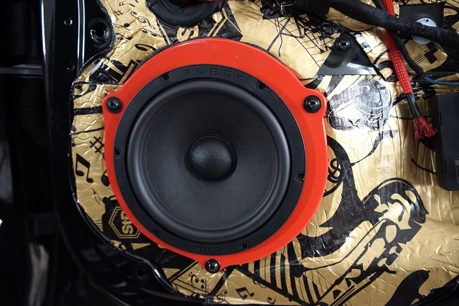 Установка автозвука Установка автозвука