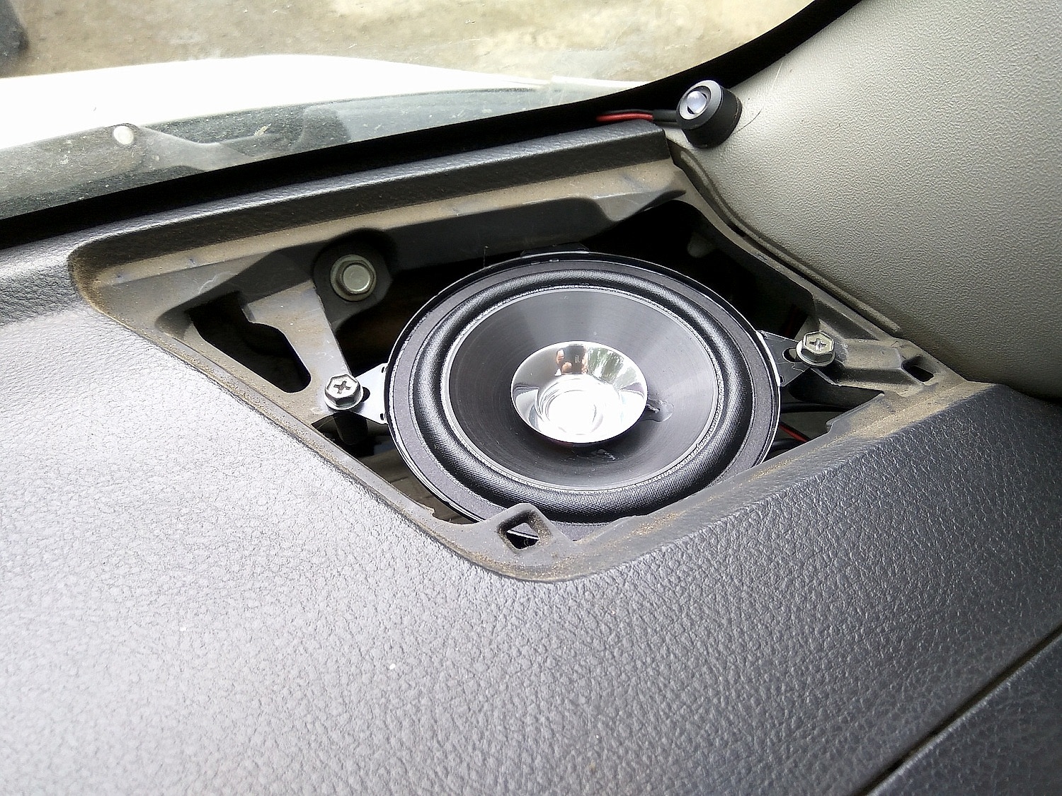 Установка автозвука Установка автозвука